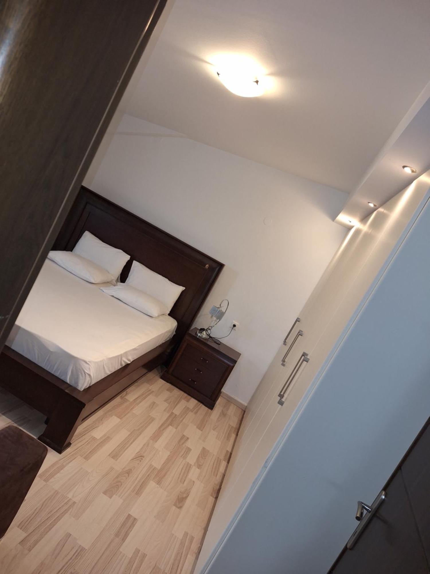 Apartment Revisapartments Brown Neos Marmaras